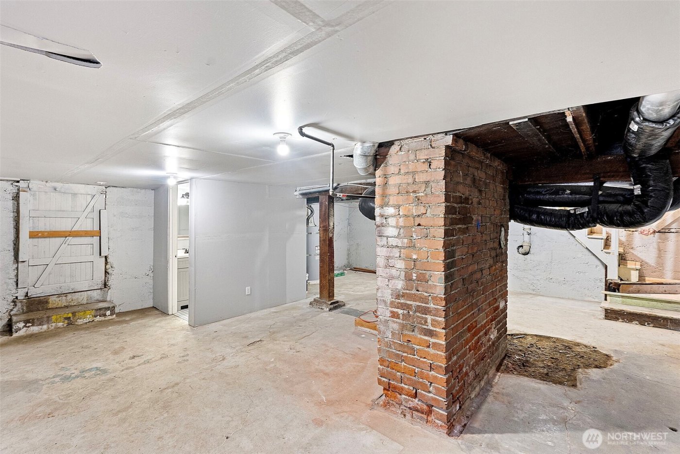 620 N Ainsworth Avenue , Tacoma, WA 98403