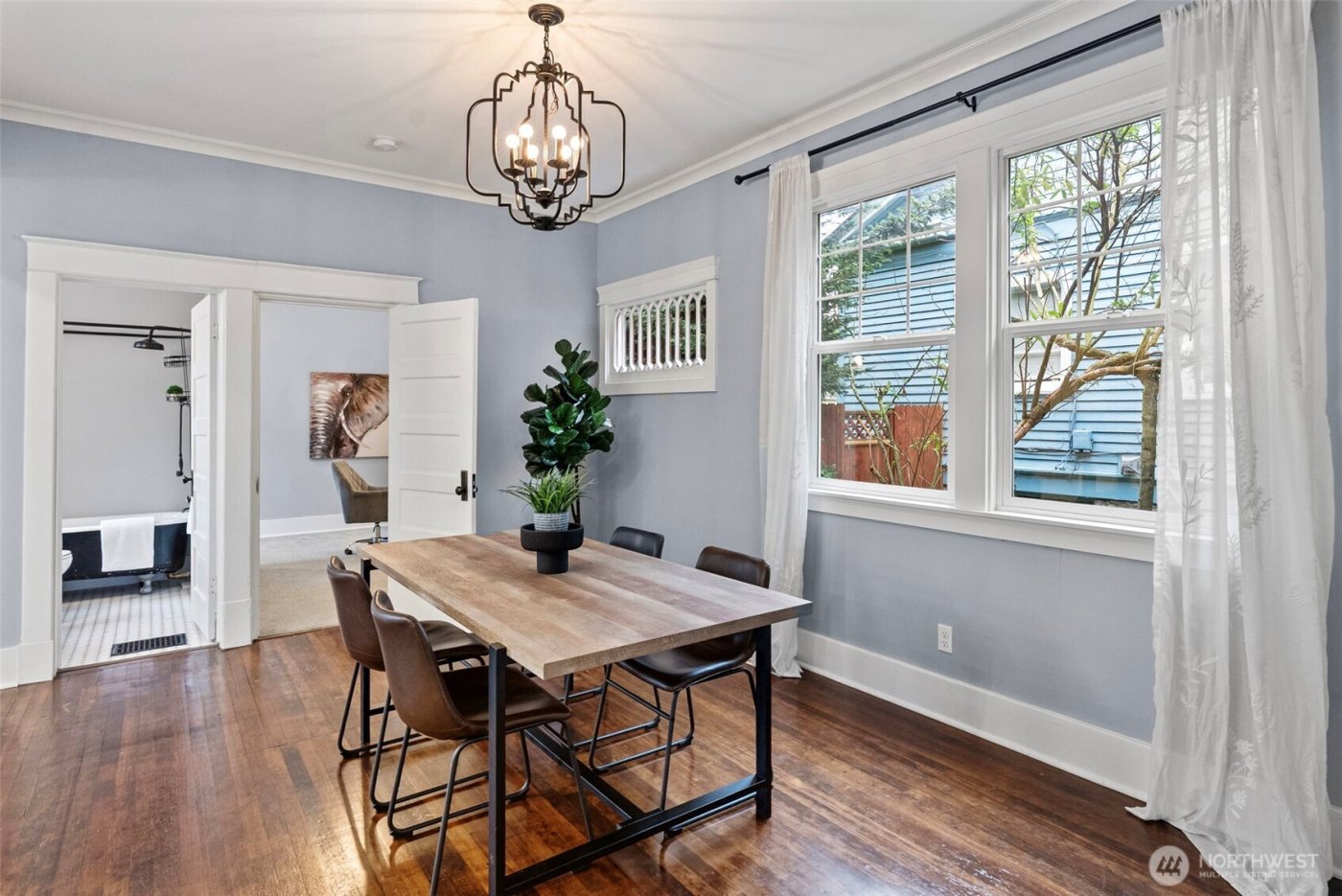 620 N Ainsworth Avenue , Tacoma, WA 98403