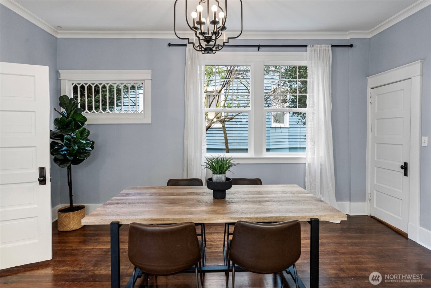 620 N Ainsworth Avenue , Tacoma, WA 98403