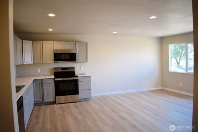 9854 Apple Road NE , Moses Lake, WA 98837 - Photo 3