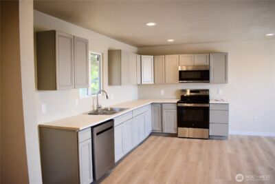 9854 Apple Road NE , Moses Lake, WA 98837 - Photo 5
