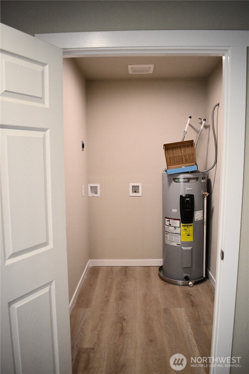 9854 Apple Road NE , Moses Lake, WA 98837