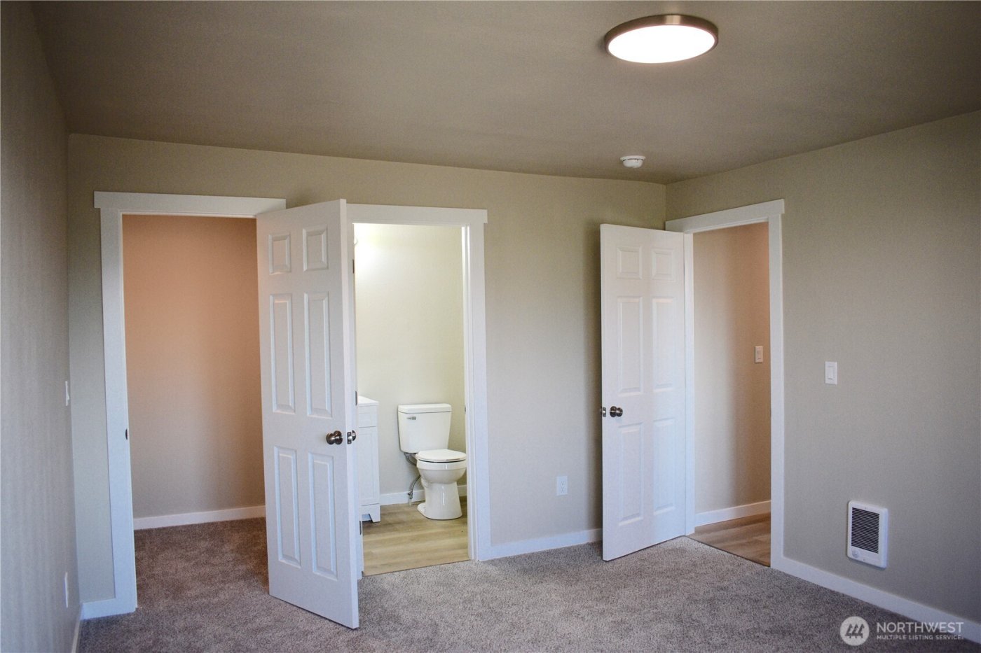 9854 Apple Road NE , Moses Lake, WA 98837