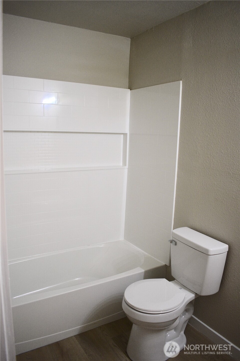 9854 Apple Road NE , Moses Lake, WA 98837