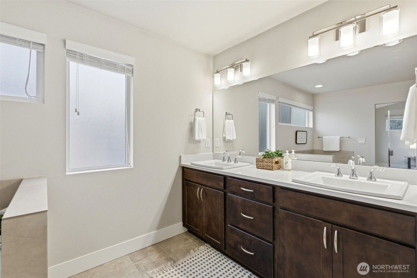 17725 115th Place SE, Renton, WA 98055-5237