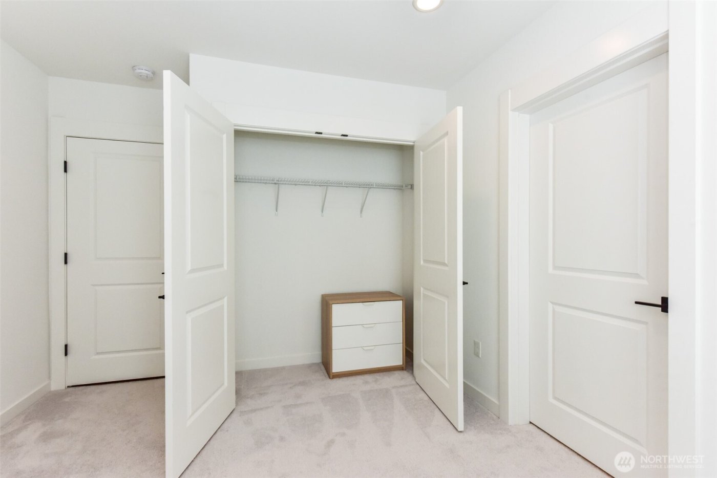 15558 NE 15th Place #301, Bellevue, WA 98007