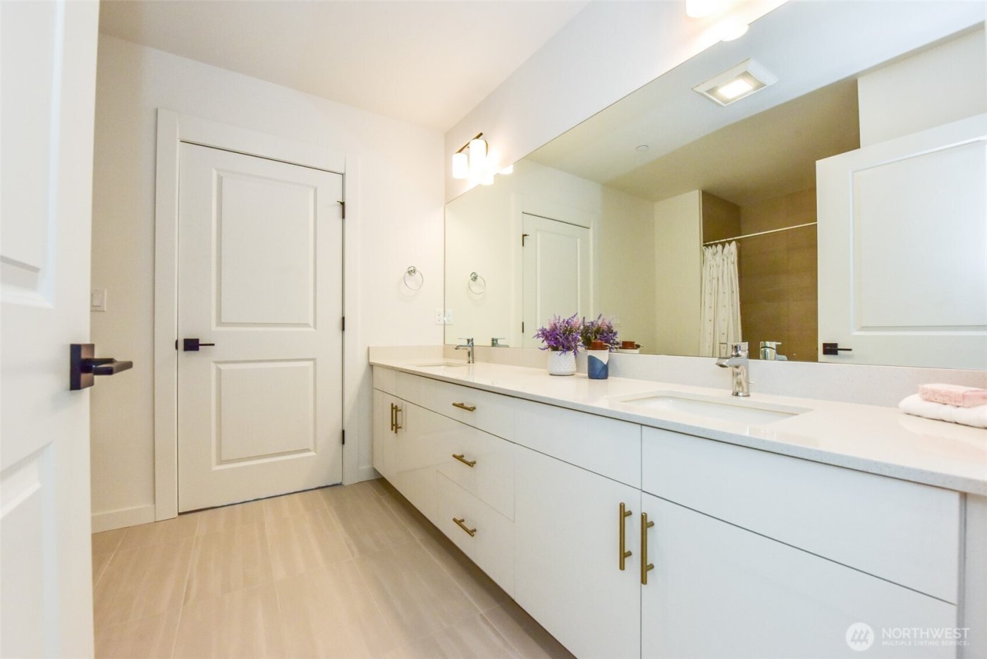 15558 NE 15th Place #301, Bellevue, WA 98007