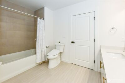 15558 NE 15th Place #301, Bellevue, WA 98007 - Photo 18