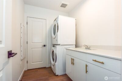 15558 NE 15th Place #301, Bellevue, WA 98007 - Photo 21