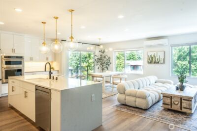 15558 NE 15th Place #301, Bellevue, WA 98007 - Photo 3