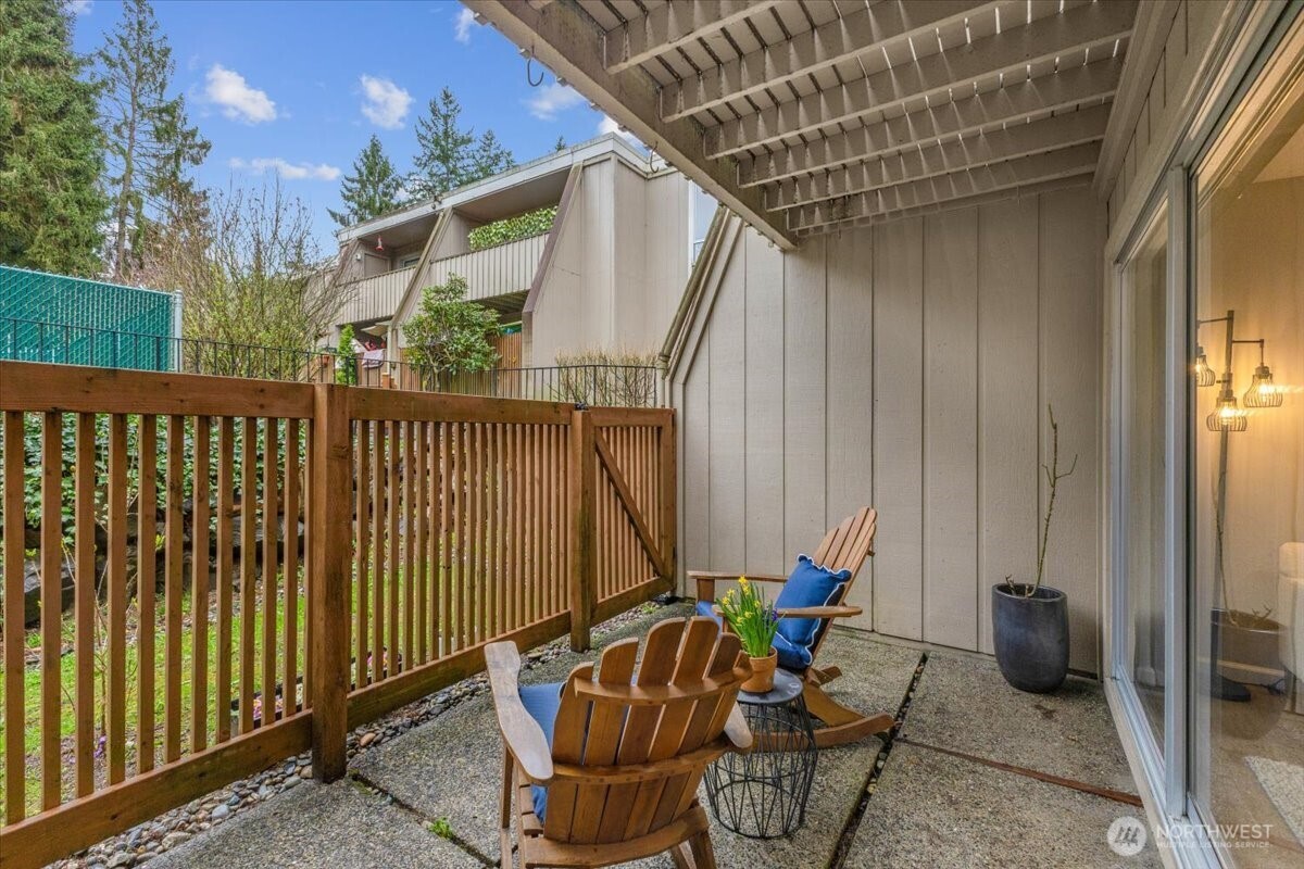 4807 180th Street SW #E103, Lynnwood, WA 98037
