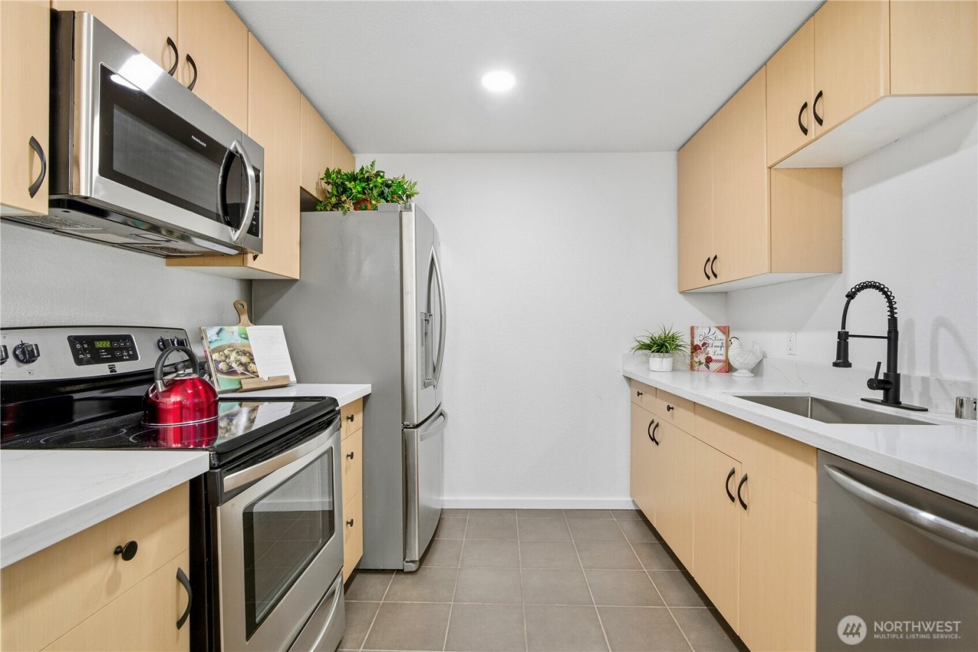 12607 SE 41 Place #H208, Bellevue, WA 98006