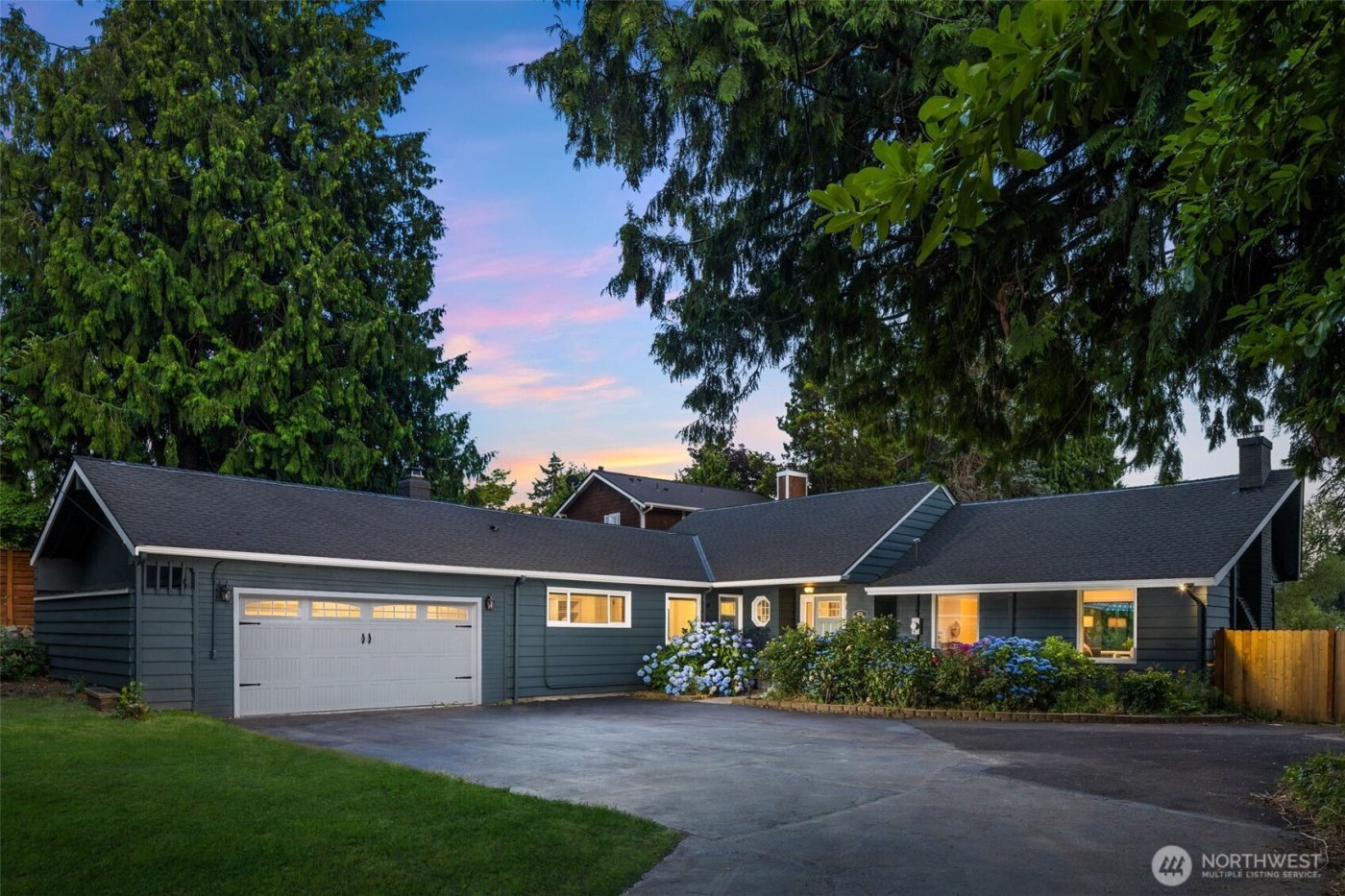 2137 N 128TH Street , Seattle, WA 98133