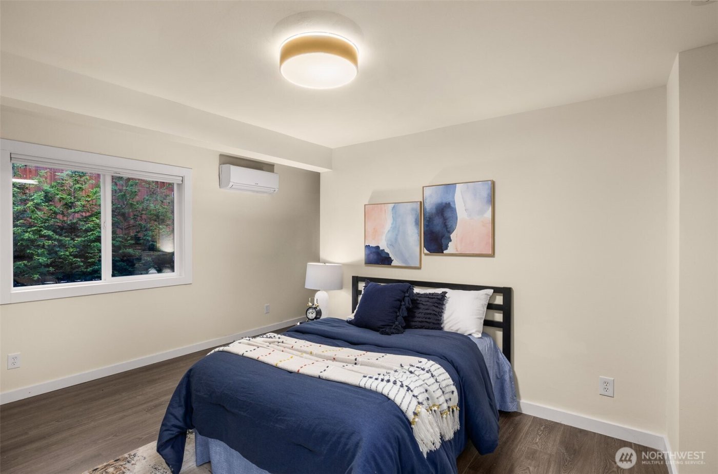 2137 N 128TH Street , Seattle, WA 98133