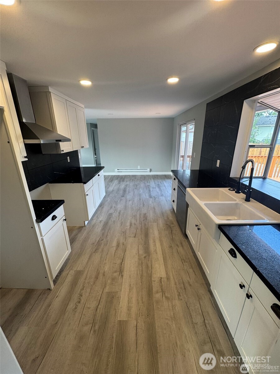 14616 Ash Way , Lynnwood, WA 98087