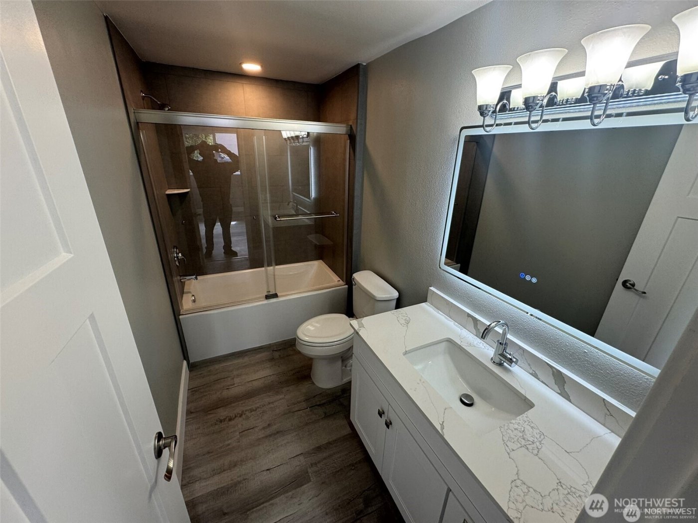 14616 Ash Way , Lynnwood, WA 98087