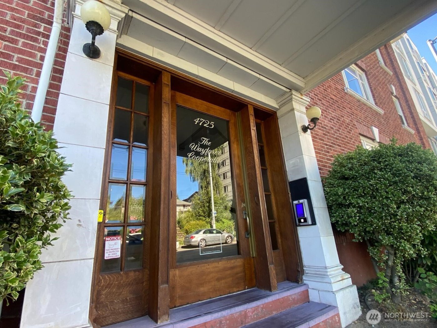 4725 15th Avenue NE #14, Seattle, WA 98105