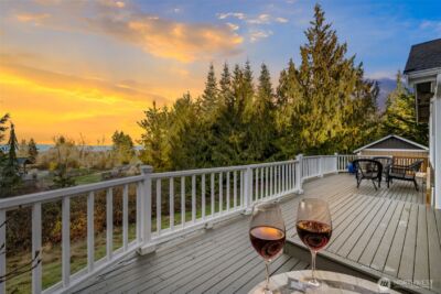 1063 Tamarack Lane , Port Angeles, WA 98362