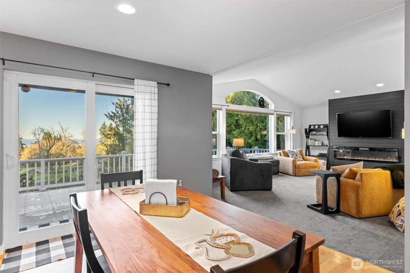 1063 Tamarack Lane , Port Angeles, WA 98362