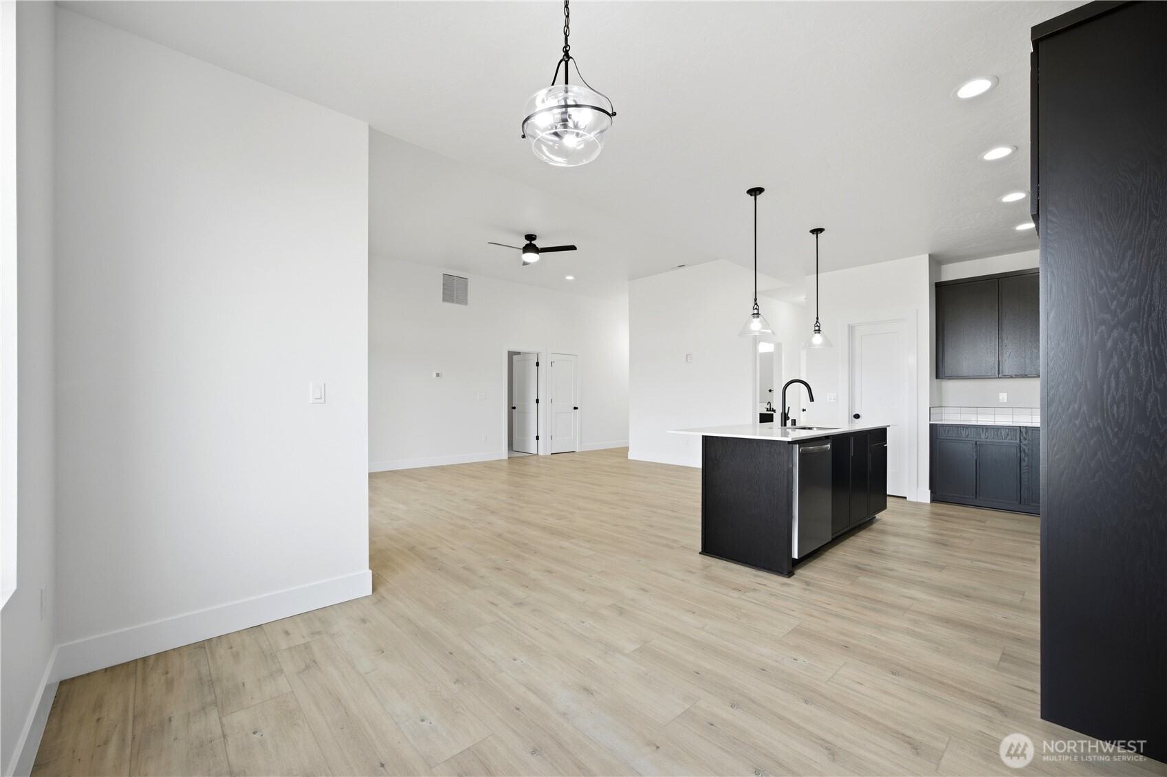 1134 E Mt Hood Street , Othello, WA 99344