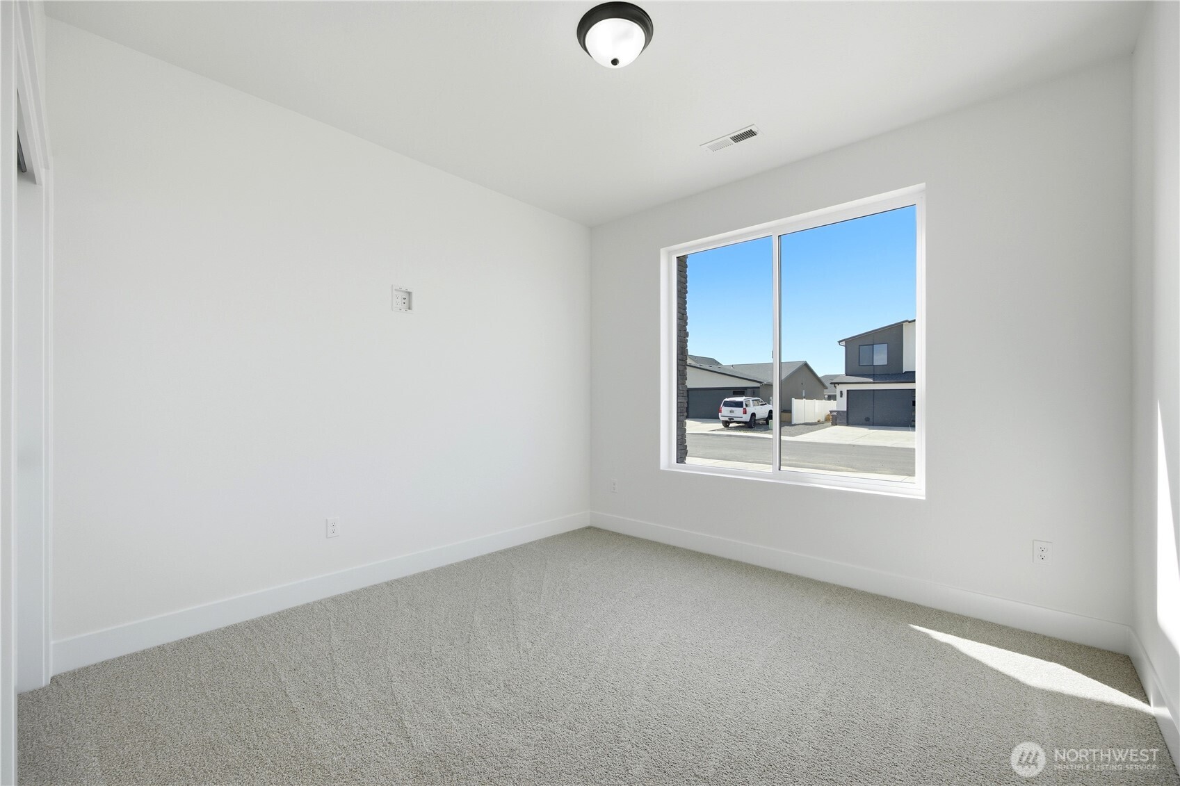 1134 E Mt Hood Street , Othello, WA 99344