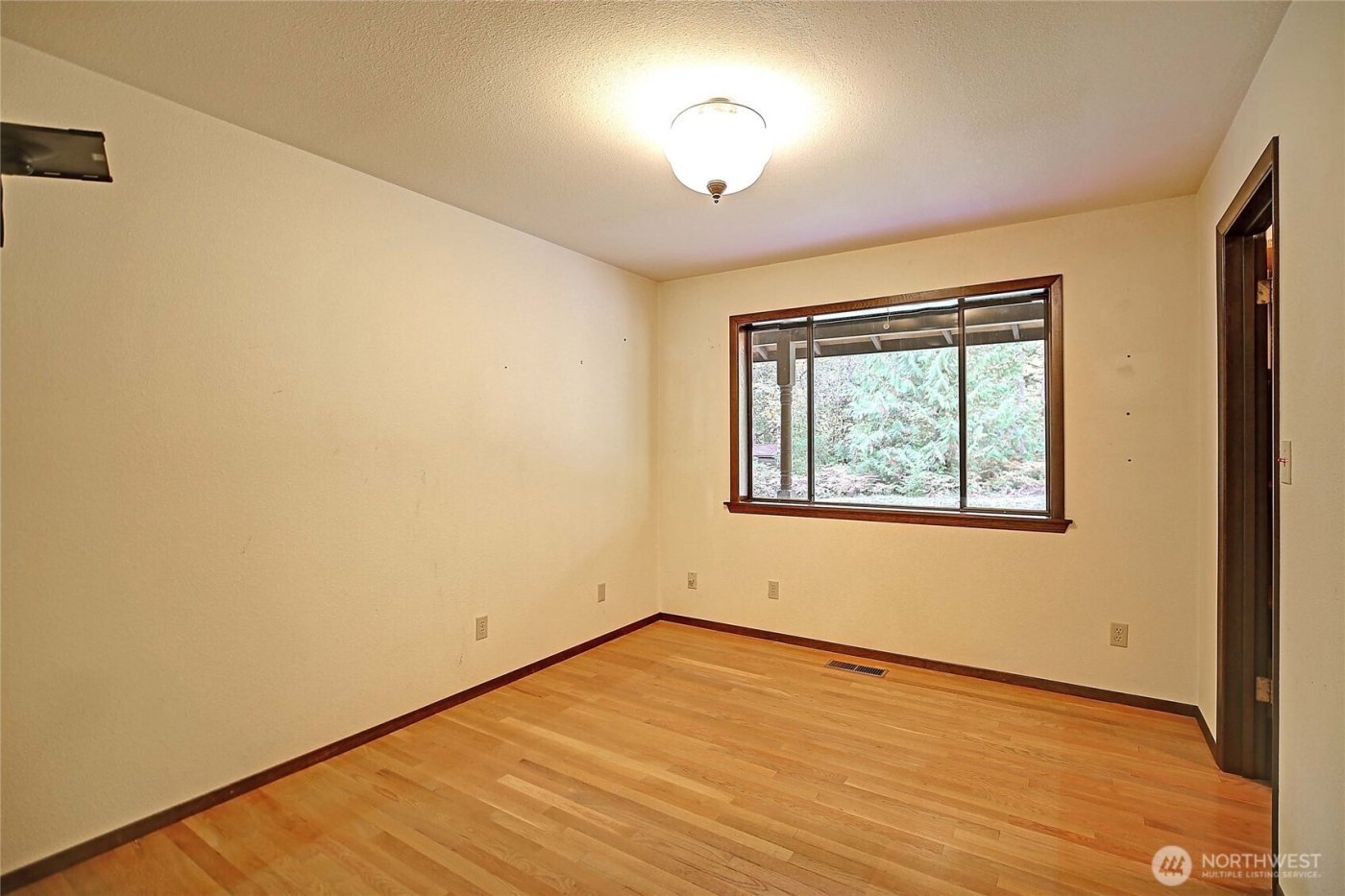 45249 North Brooks Road , Concrete, WA 98327