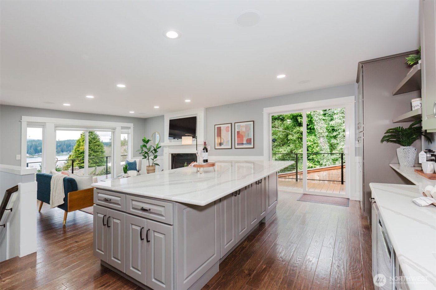 1404 Eastlake Drive , Bremerton, WA 98312