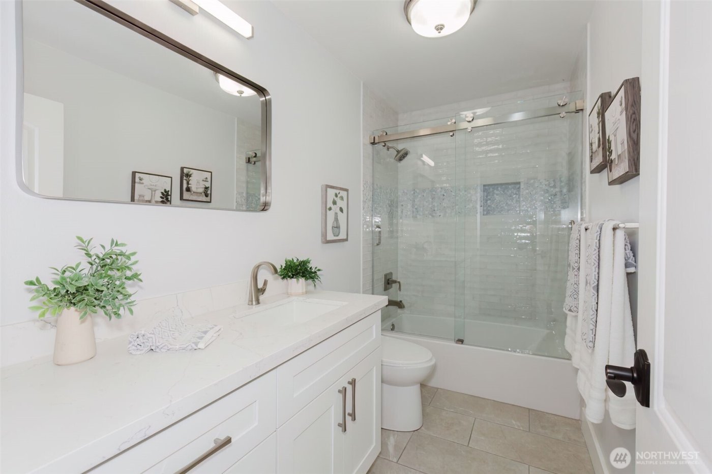 1404 Eastlake Drive , Bremerton, WA 98312