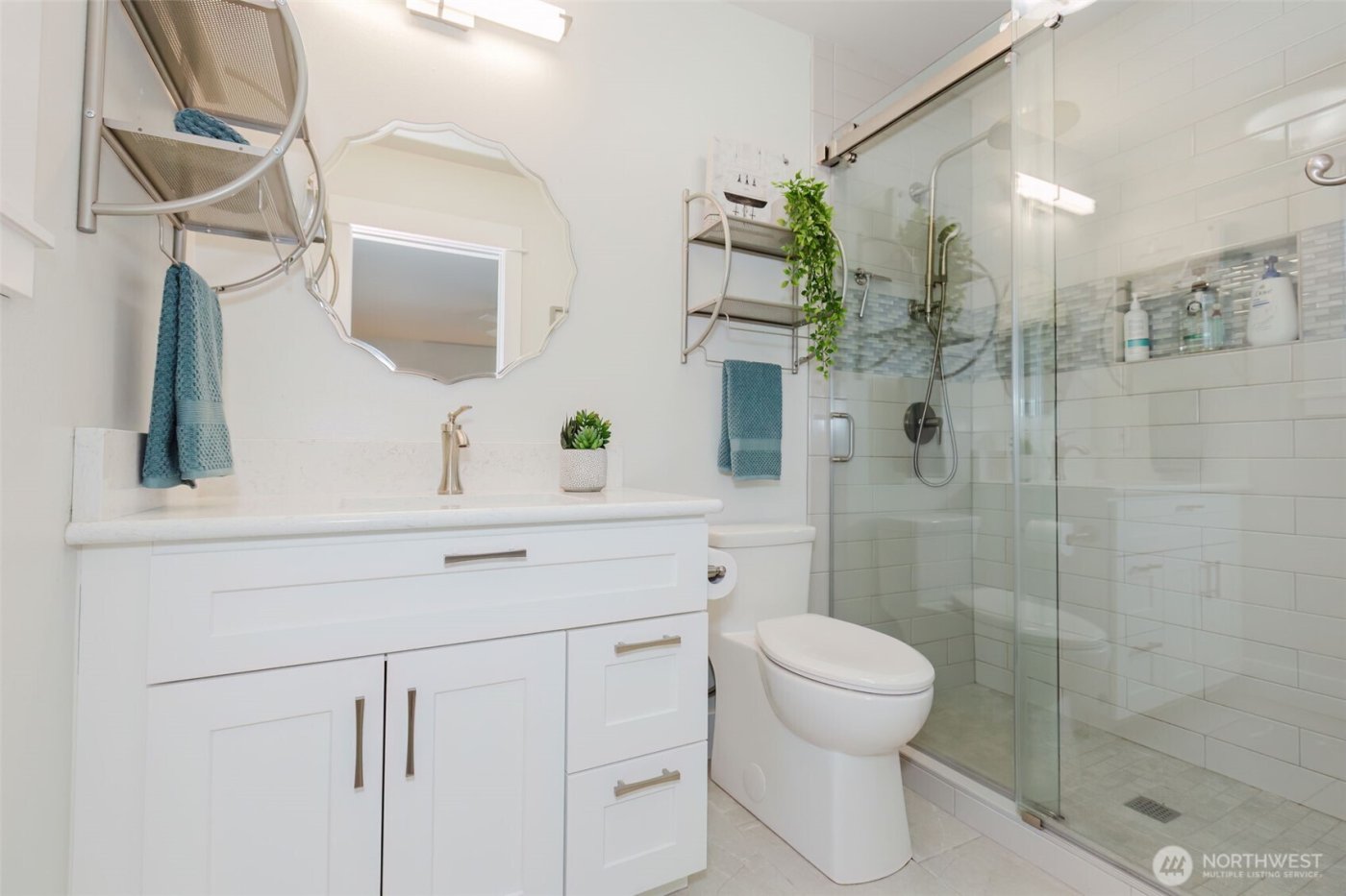 1404 Eastlake Drive , Bremerton, WA 98312