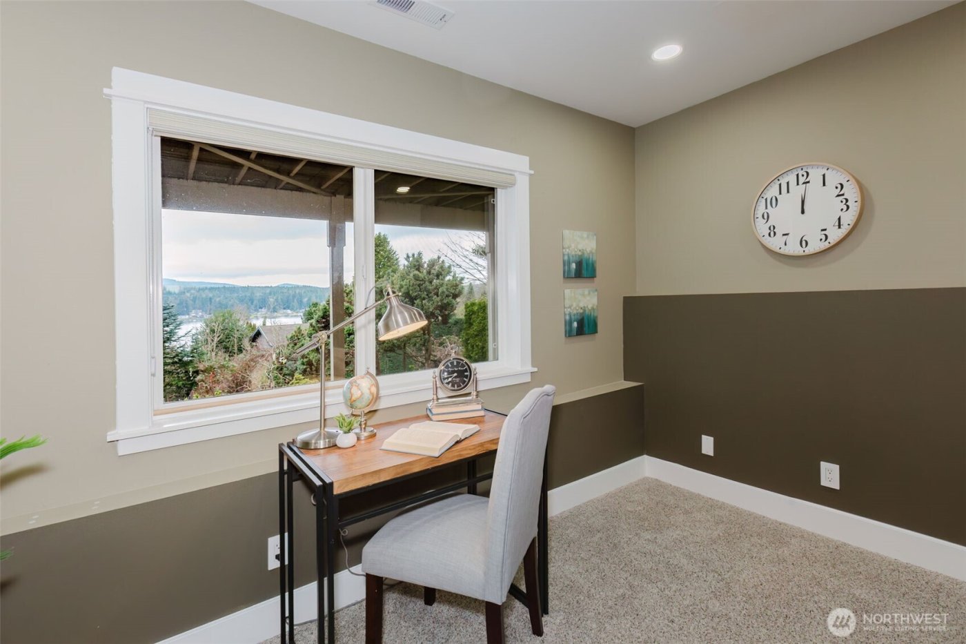 1404 Eastlake Drive , Bremerton, WA 98312