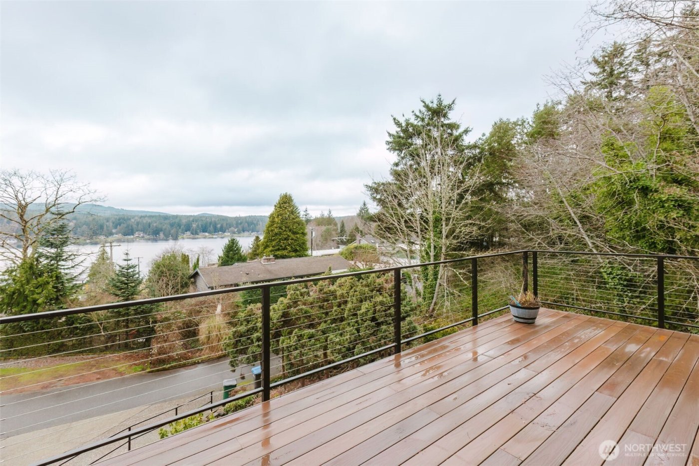 1404 Eastlake Drive , Bremerton, WA 98312