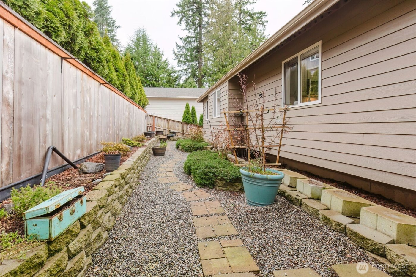 1404 Eastlake Drive , Bremerton, WA 98312