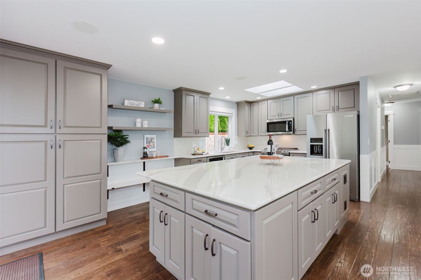 1404 Eastlake Drive , Bremerton, WA 98312