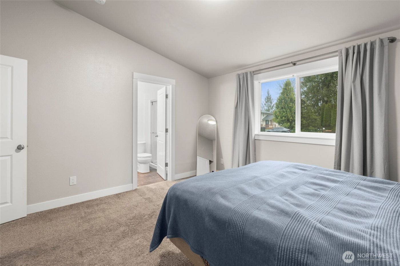 6119 Winnwood Loop SE, Olympia, WA 98513