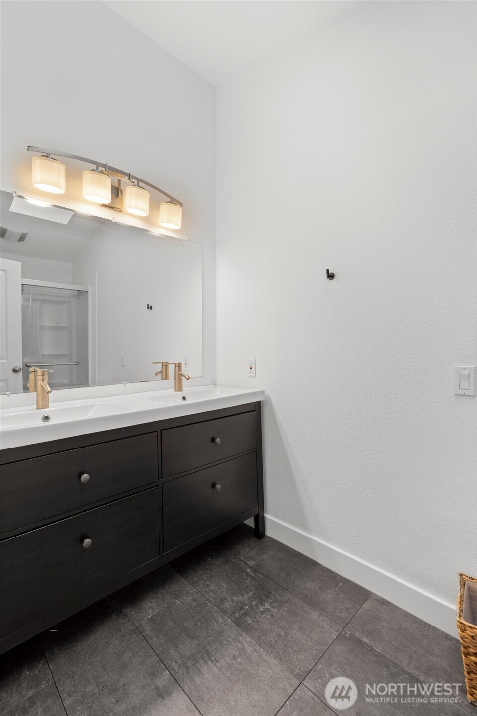 6119 Winnwood Loop SE, Olympia, WA 98513