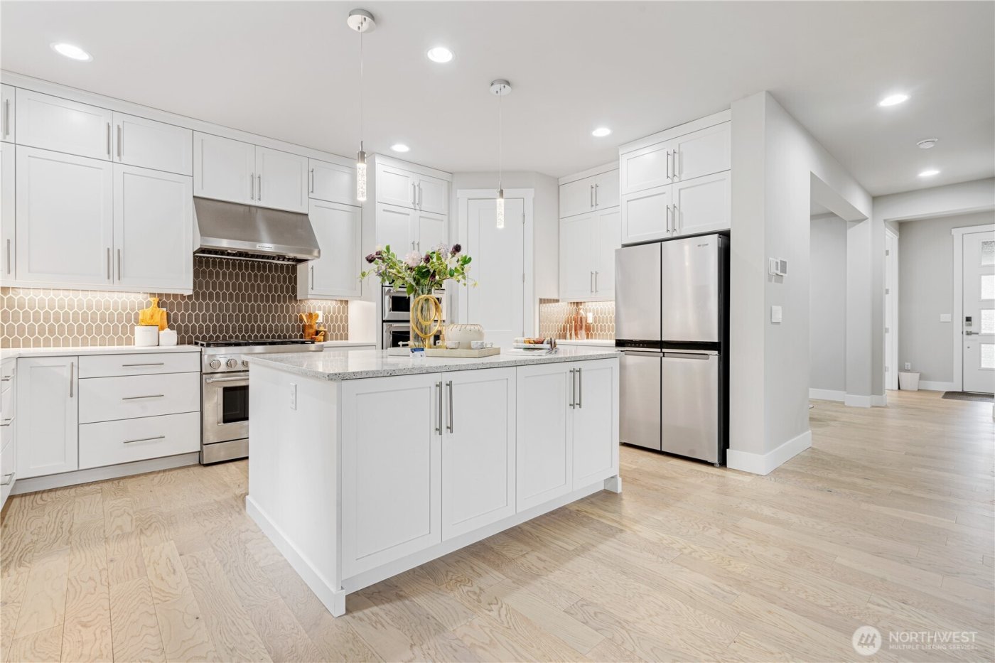 7230 NE 129th St , Kirkland, WA 98034