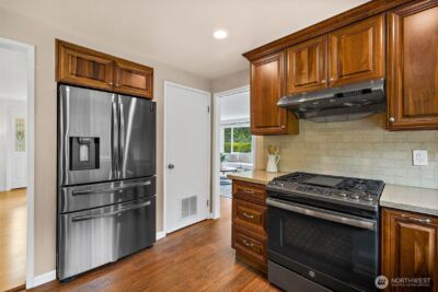 10602 NE 60th Street , Kirkland, WA 98033 - Photo 15