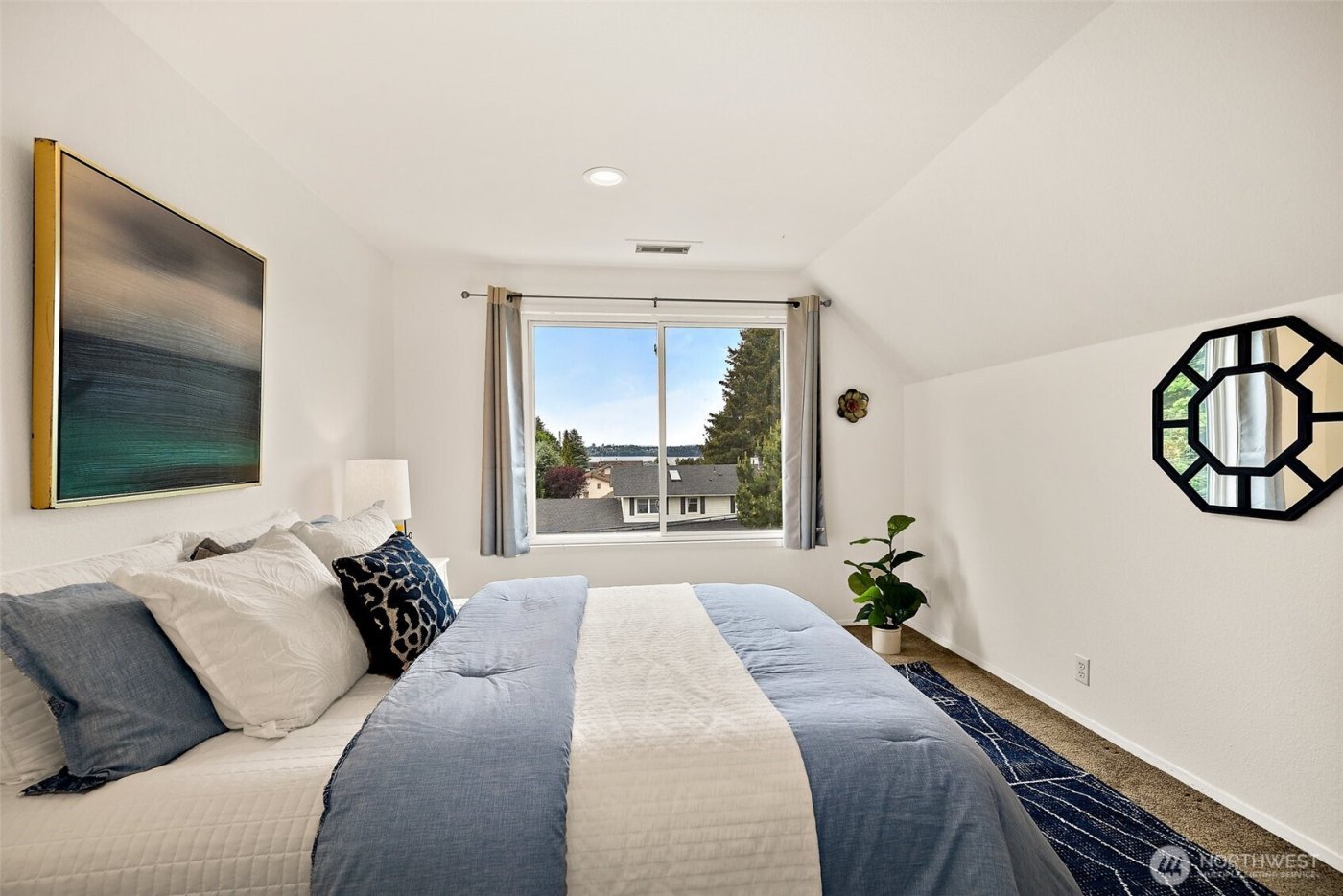 10602 NE 60th Street , Kirkland, WA 98033