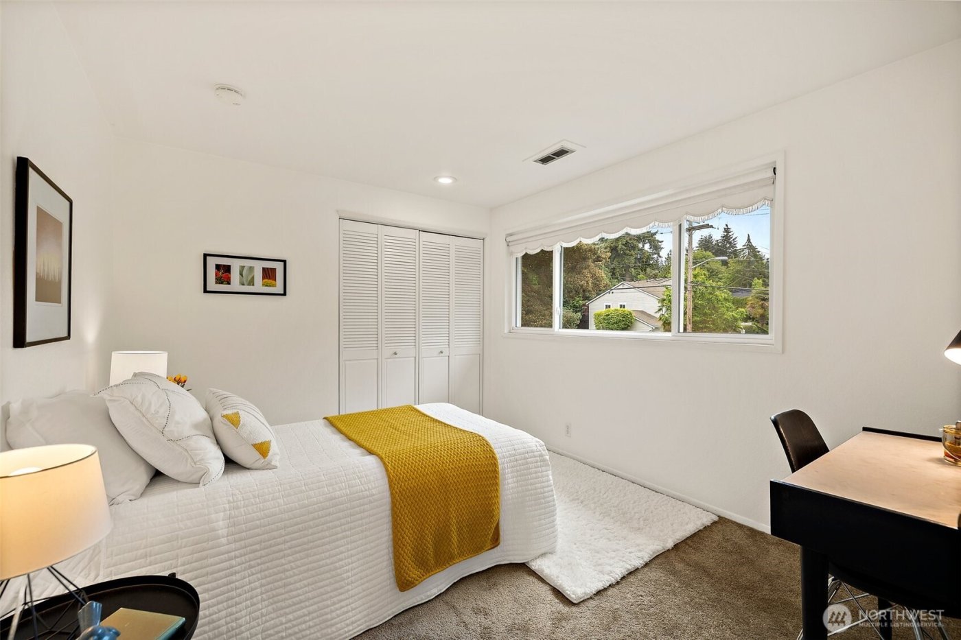 10602 NE 60th Street , Kirkland, WA 98033