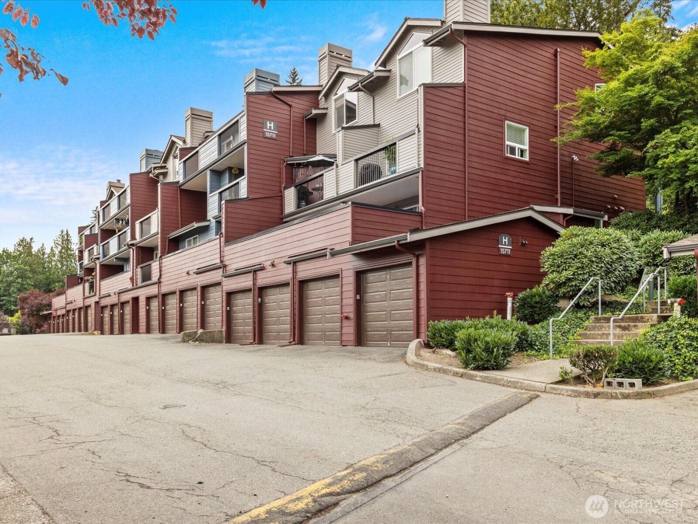 15711 Waynita NE #H301, Bothell, WA 98011
