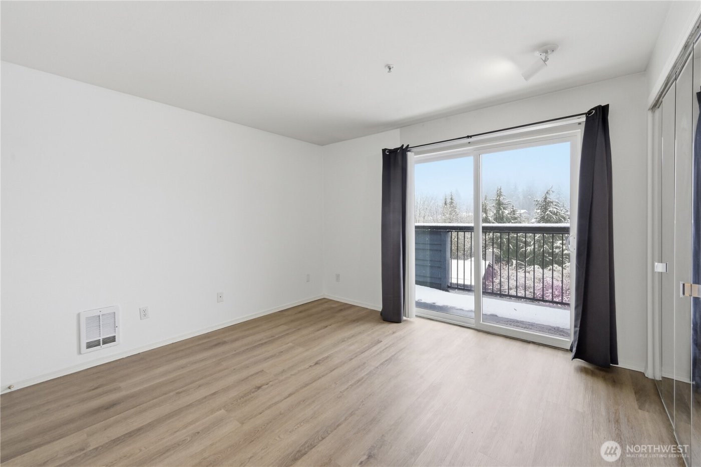 15711 Waynita NE #H301, Bothell, WA 98011