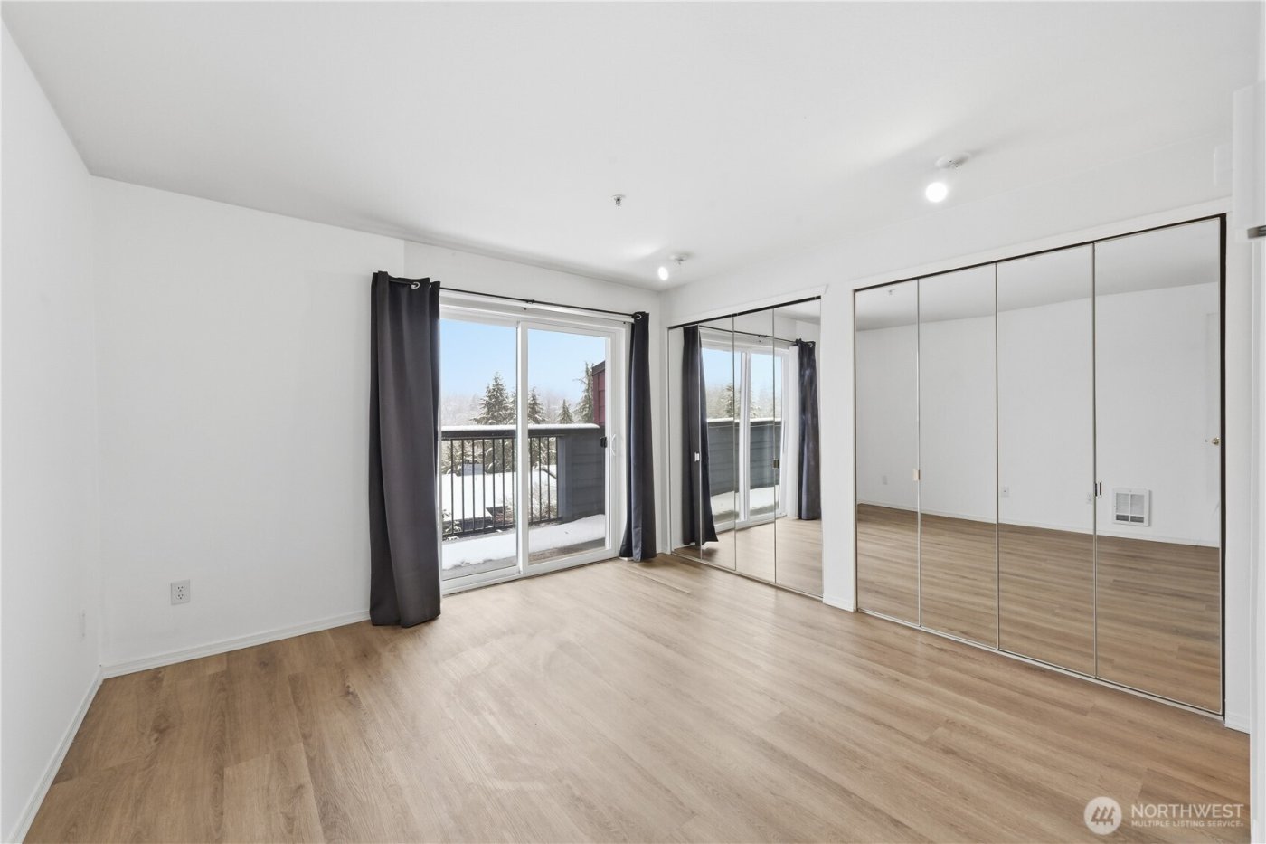 15711 Waynita NE #H301, Bothell, WA 98011