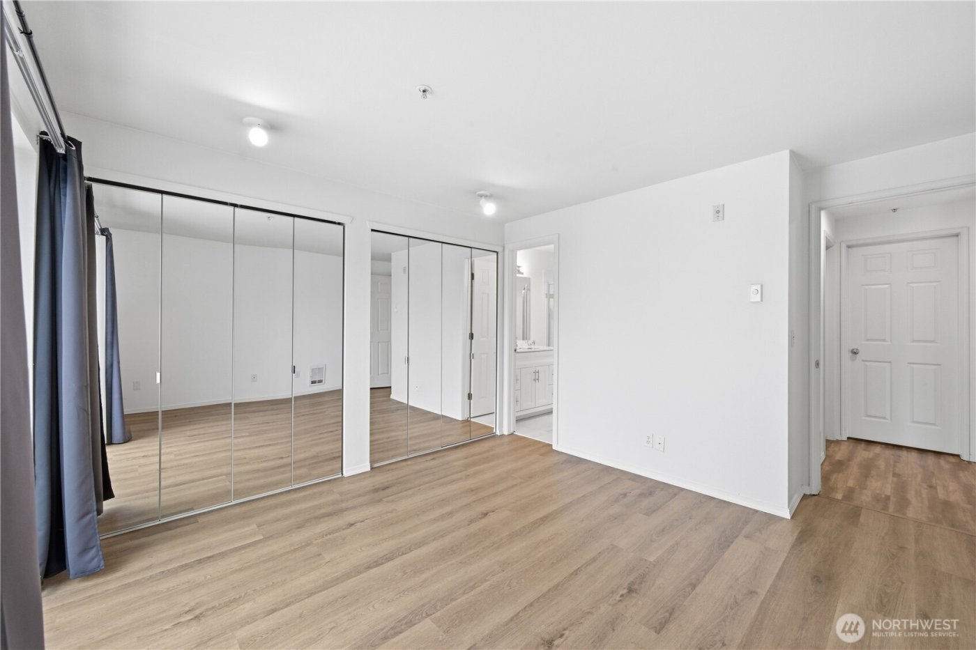 15711 Waynita NE #H301, Bothell, WA 98011