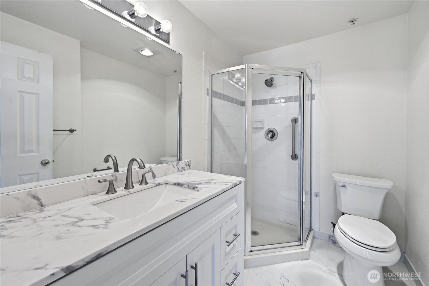 15711 Waynita NE #H301, Bothell, WA 98011