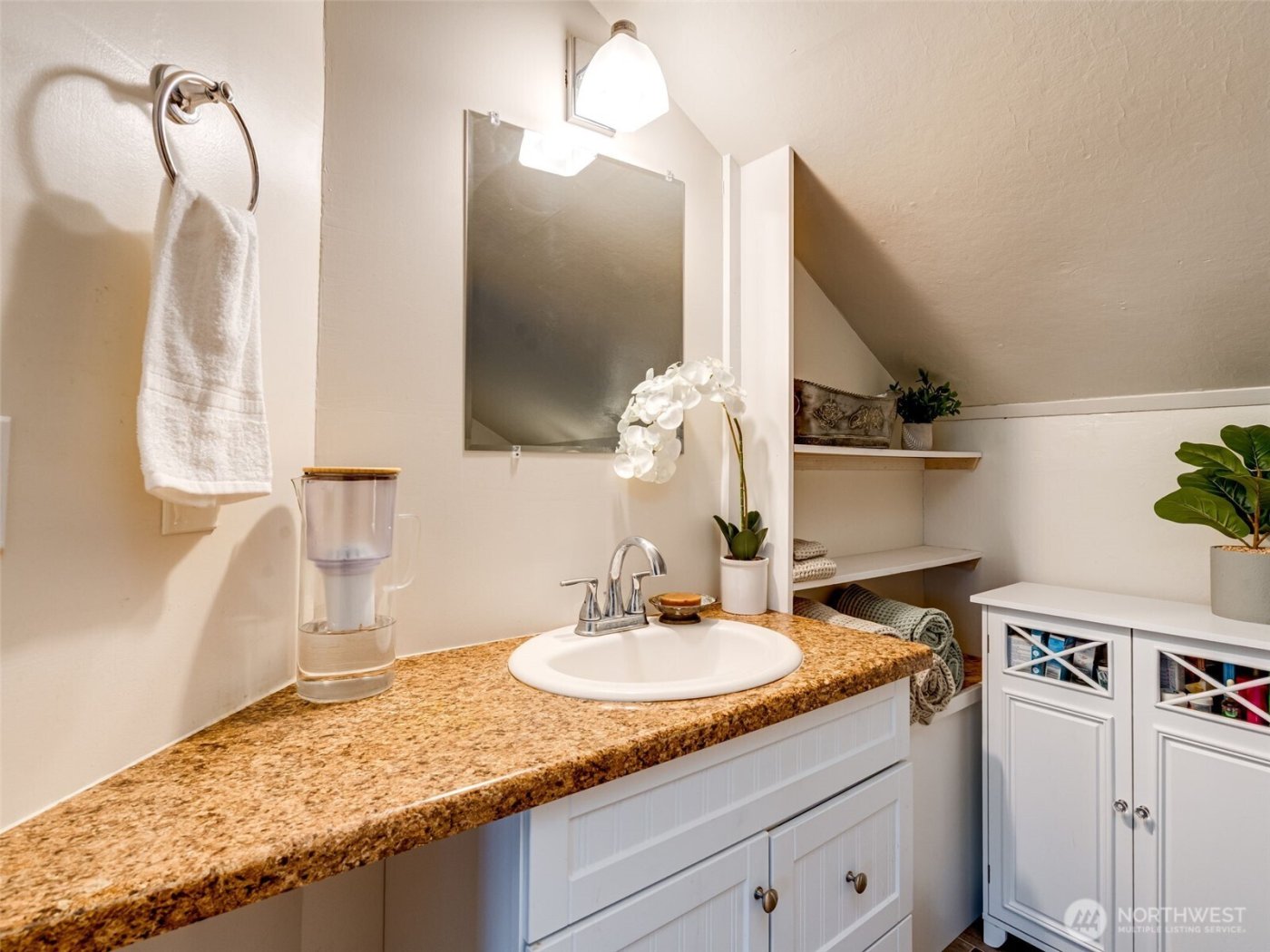 1510 S Kinnear Street , Kelso, WA 98626