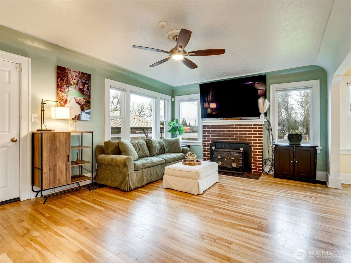 1510 S Kinnear Street , Kelso, WA 98626