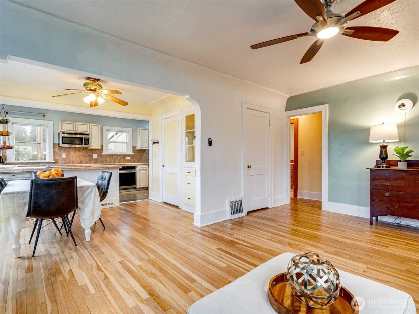 1510 S Kinnear Street , Kelso, WA 98626