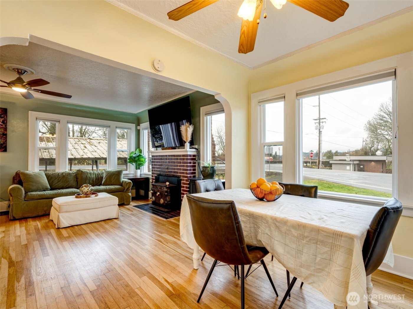 1510 S Kinnear Street , Kelso, WA 98626