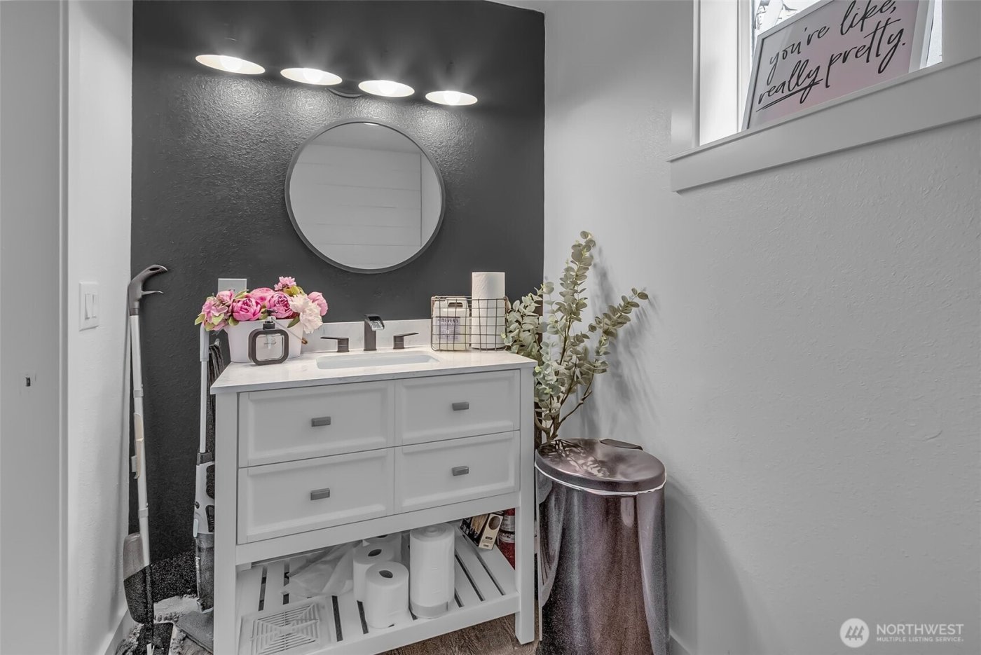 108 Centre Street S, Rainier, WA 98576