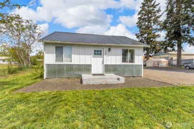 108 Centre Street S, Rainier, WA 98576 - Photo 3